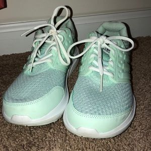 Adidas cloudfoam sneakers